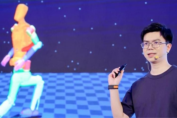 天才少年稚晖君leyu网站机器人走路进场！AI模型做大脑，目标售价20万以内
