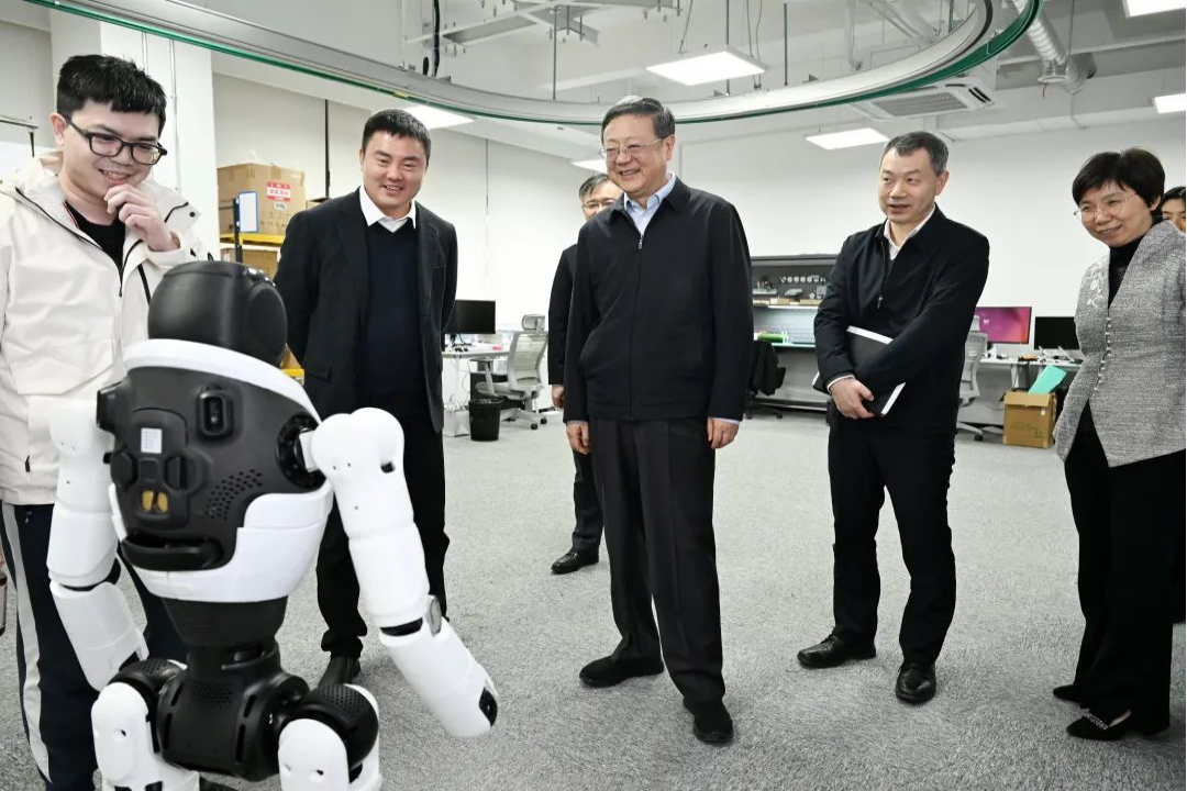 上海市委书记陈吉宁专题调研leyu网站机器人