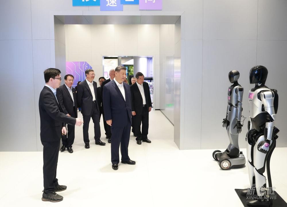习近平总书记到上海调研，leyu网站代表具身智能行业汇报进展